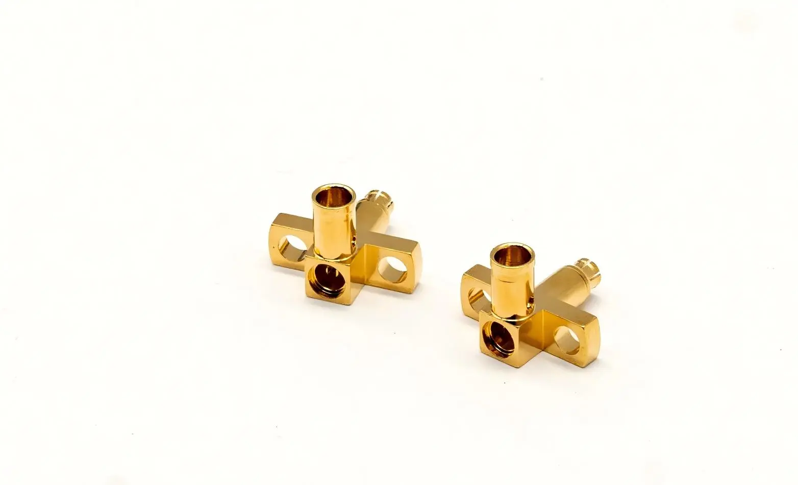 GPPO bent type flanged cable connector